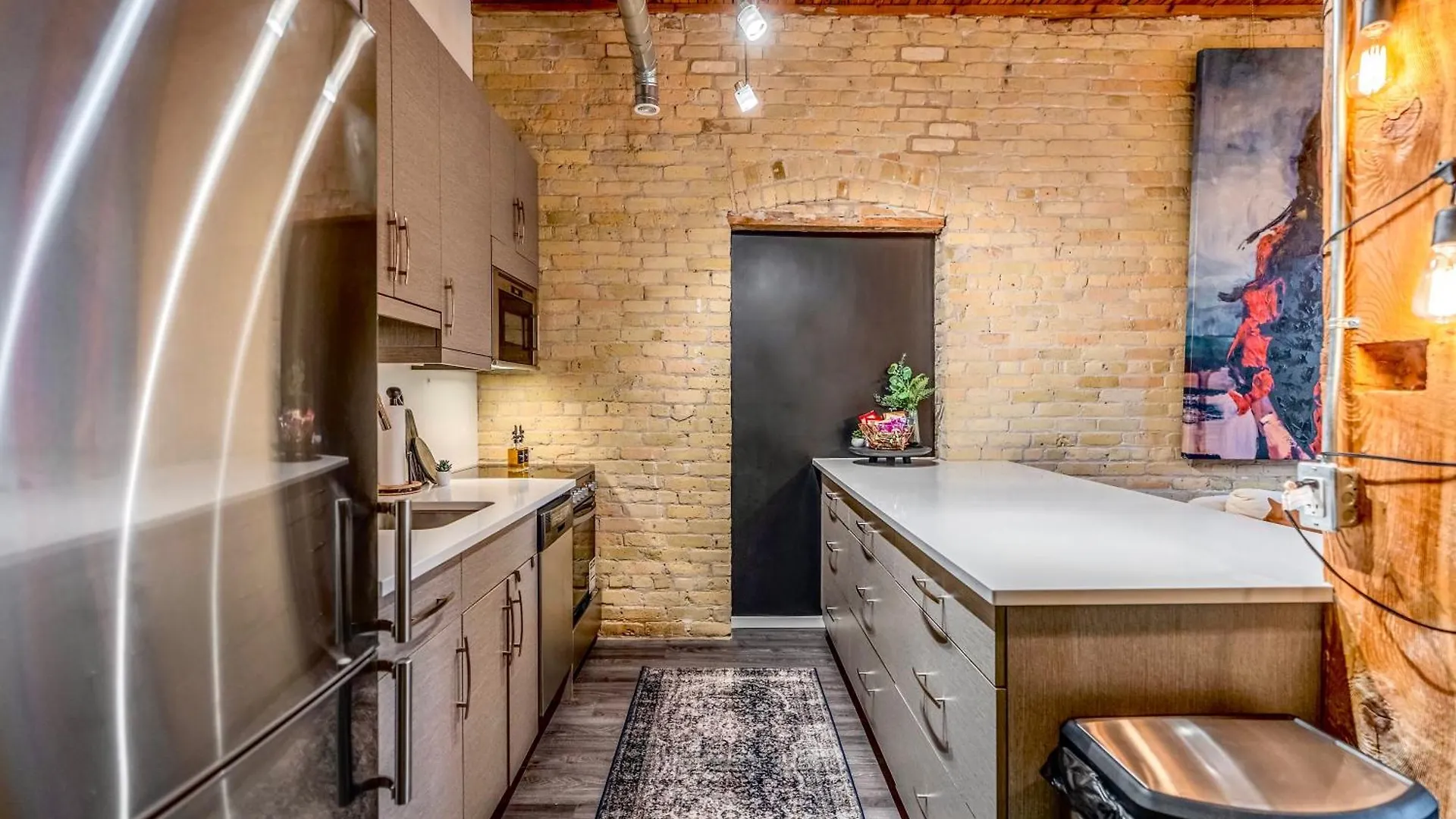 Apartment Free Parking 5 Star Quiet 2 Bedroom Loft - Central - Fully Stocked Winnipeg Canada